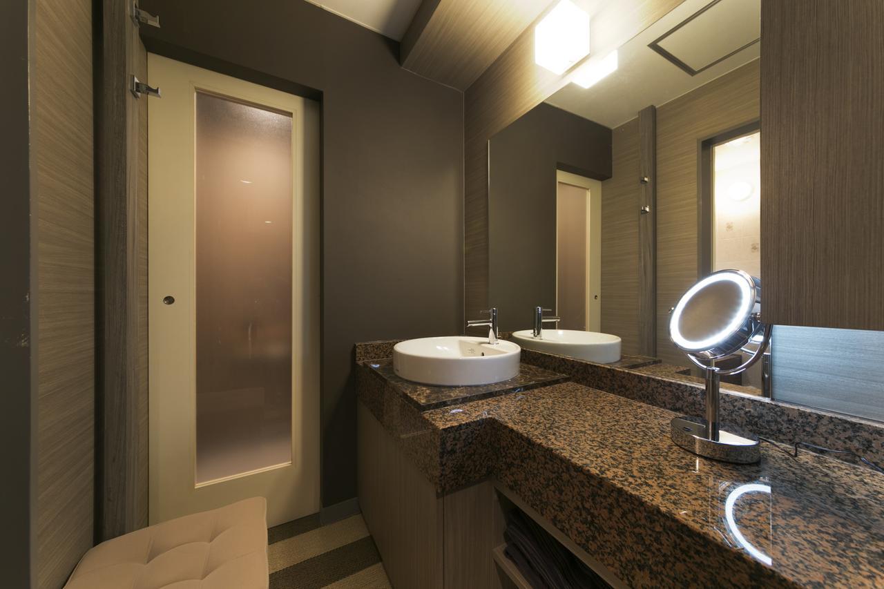 Hotel Lotus Kobe (Adults Only) Buitenkant foto